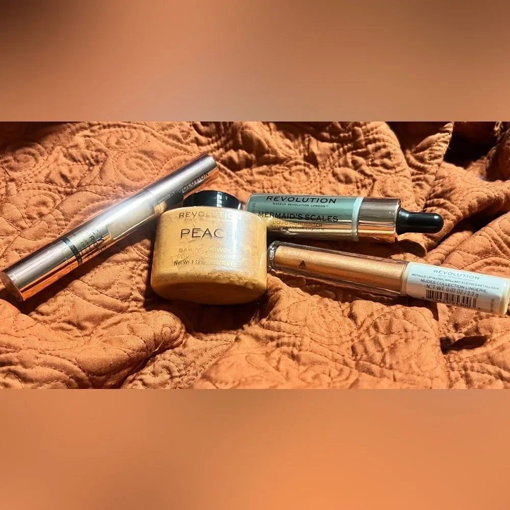 (Lot of 4) Assorted Revolution Bundle~ Makeup Lot